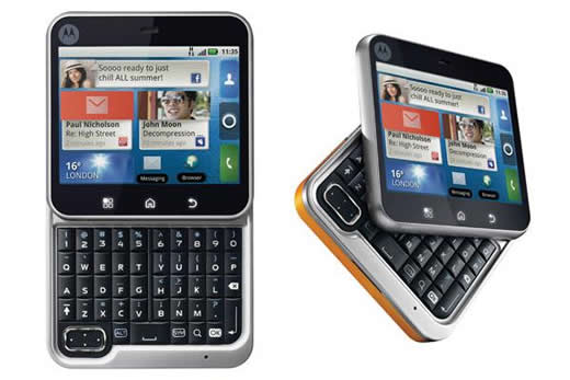 Motorola Flipout with Motoblur Close Up