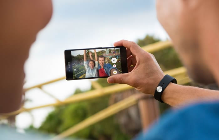 Sony Xperia z3+ Selfie Camera